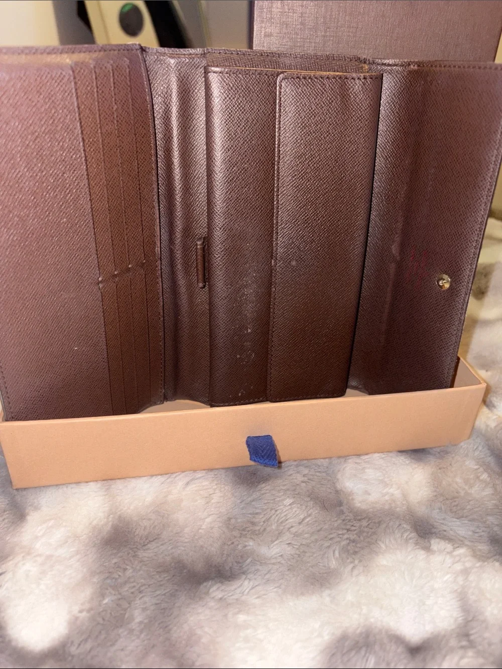Louis Vuitton Brown Damier Ebene Check Wallet with Gold Snap - Picture 2 of 7